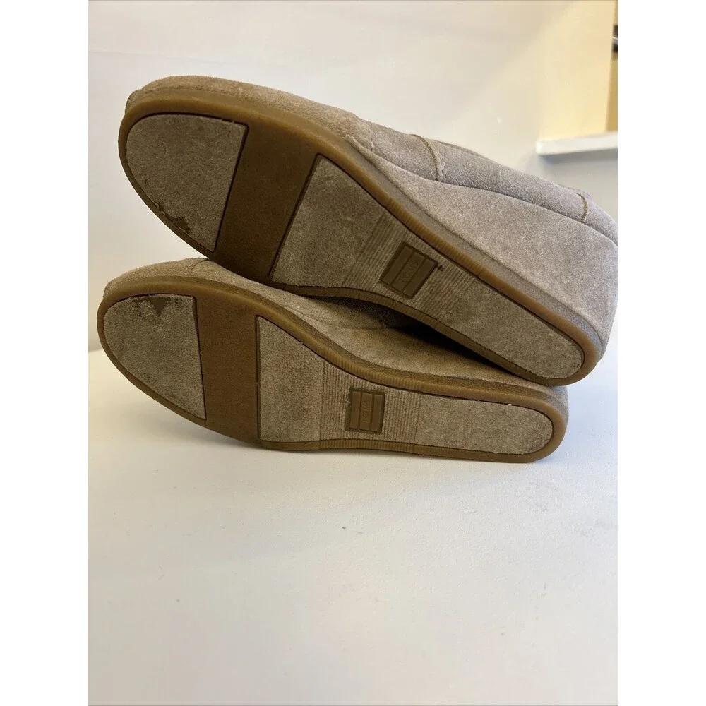 TOMS Taupe Suede Women's Desert Wedged Heel Shoes  Size 7.5 Tan